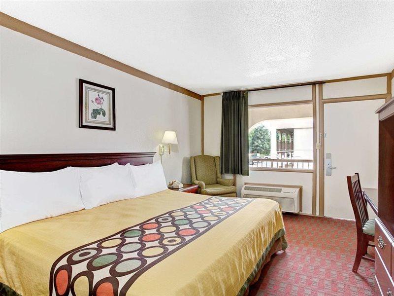 Super 8 By Wyndham Williamsburg/Historic Area Ξενοδοχείο Εξωτερικό φωτογραφία