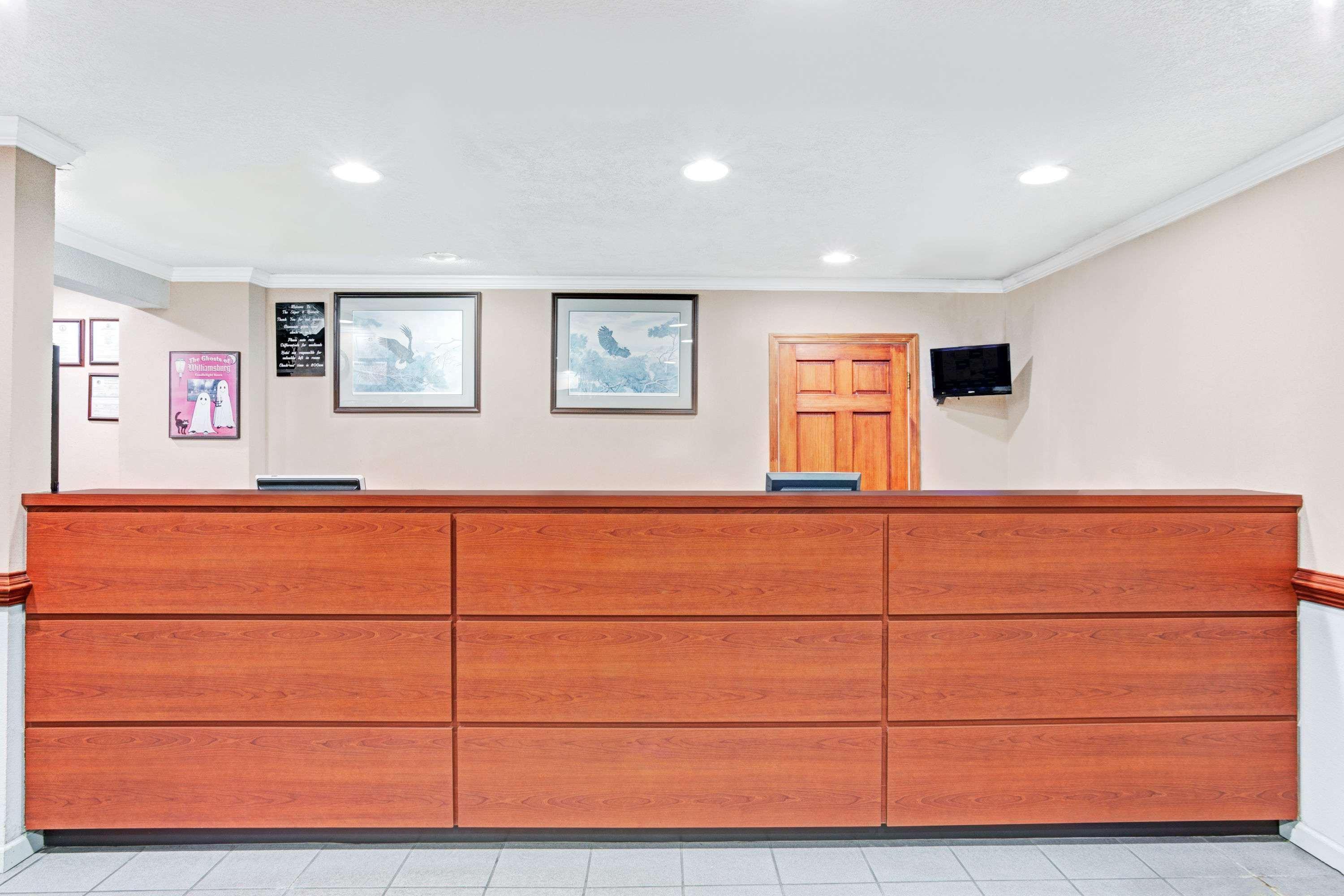 Super 8 By Wyndham Williamsburg/Historic Area Ξενοδοχείο Εξωτερικό φωτογραφία